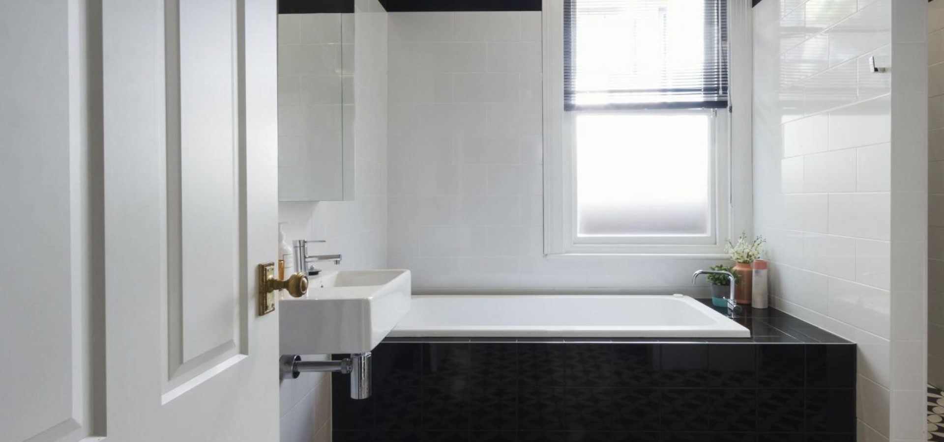 Choosing the perfect bathroom tile design